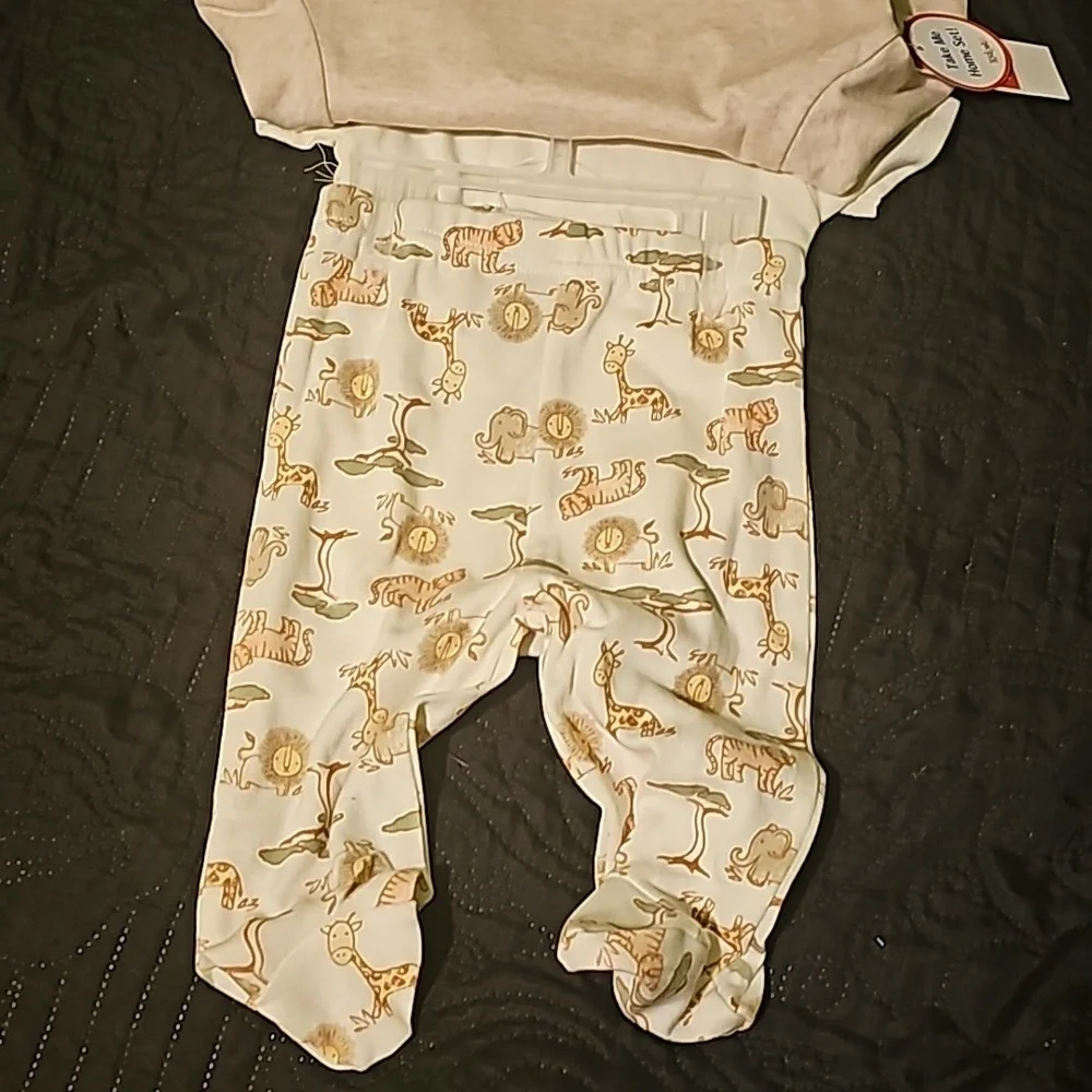 Carter Boys infant outfit‎ lot 0-3 months